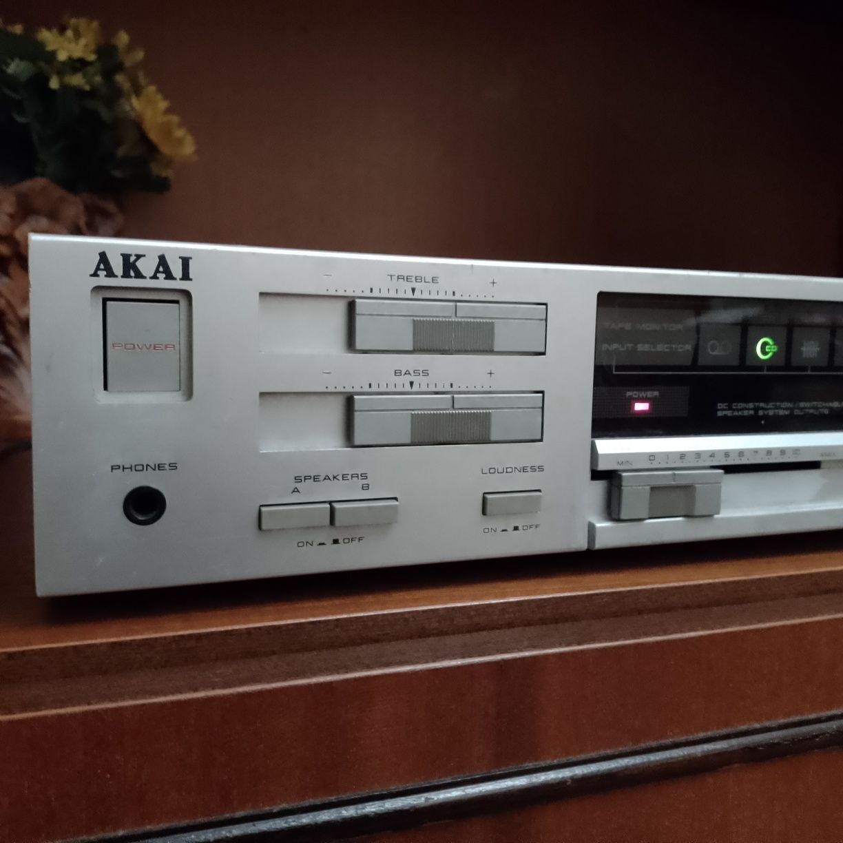 AKAI amplifier/ усилвател