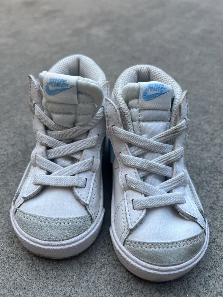 Детски обувки nike 21 номер