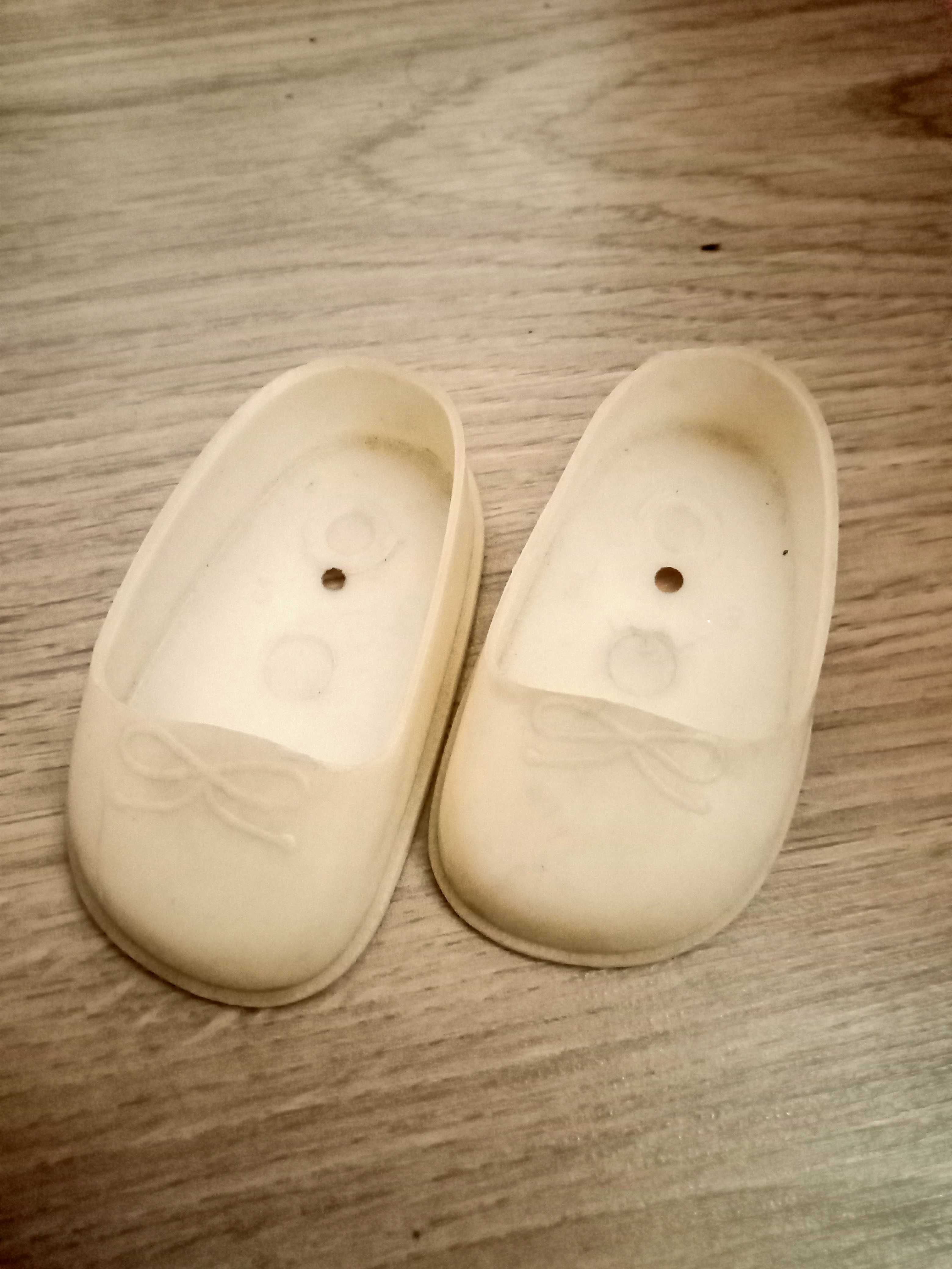 Papucii plastic papusa romaneasca