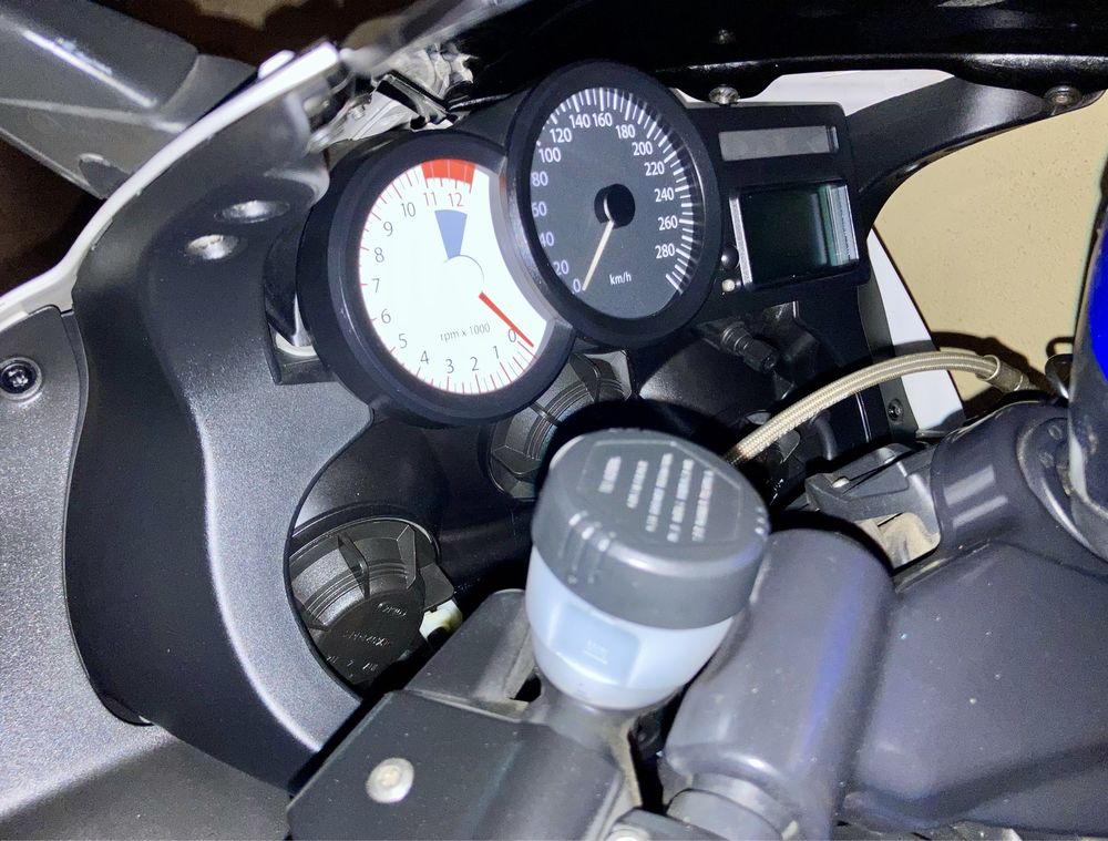 Motocicleta BMW K1200S K 1200 S  ABS dual , ESA , 38.000km
