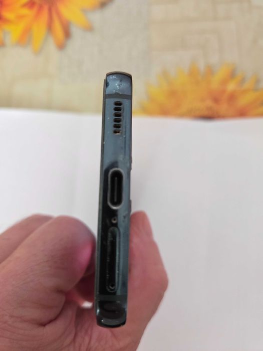 Samsung S22 - 5G dual sim 256 memory Gb- 8Gb Ram