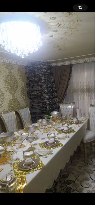 Гостинной стол и стул