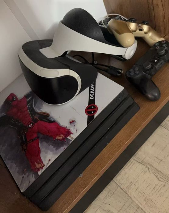 Продам приставку Sony PlayStation Pro