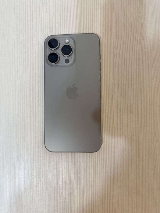 Iphone 15 pro max 256gb в хорошем состоянии