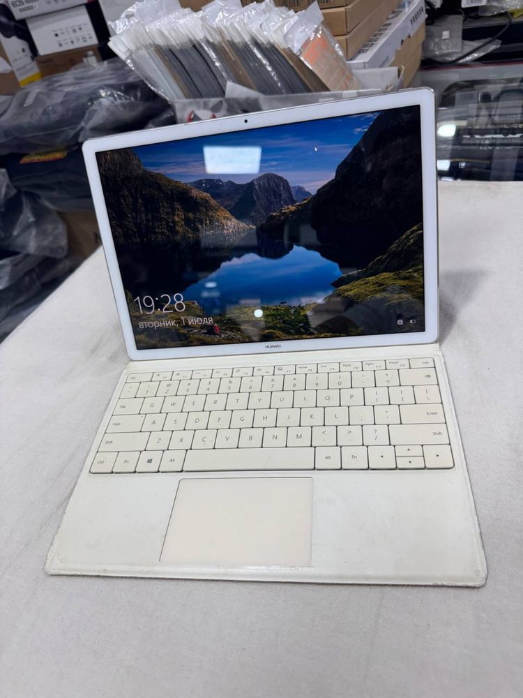 Huawei intel core m3 Matebook