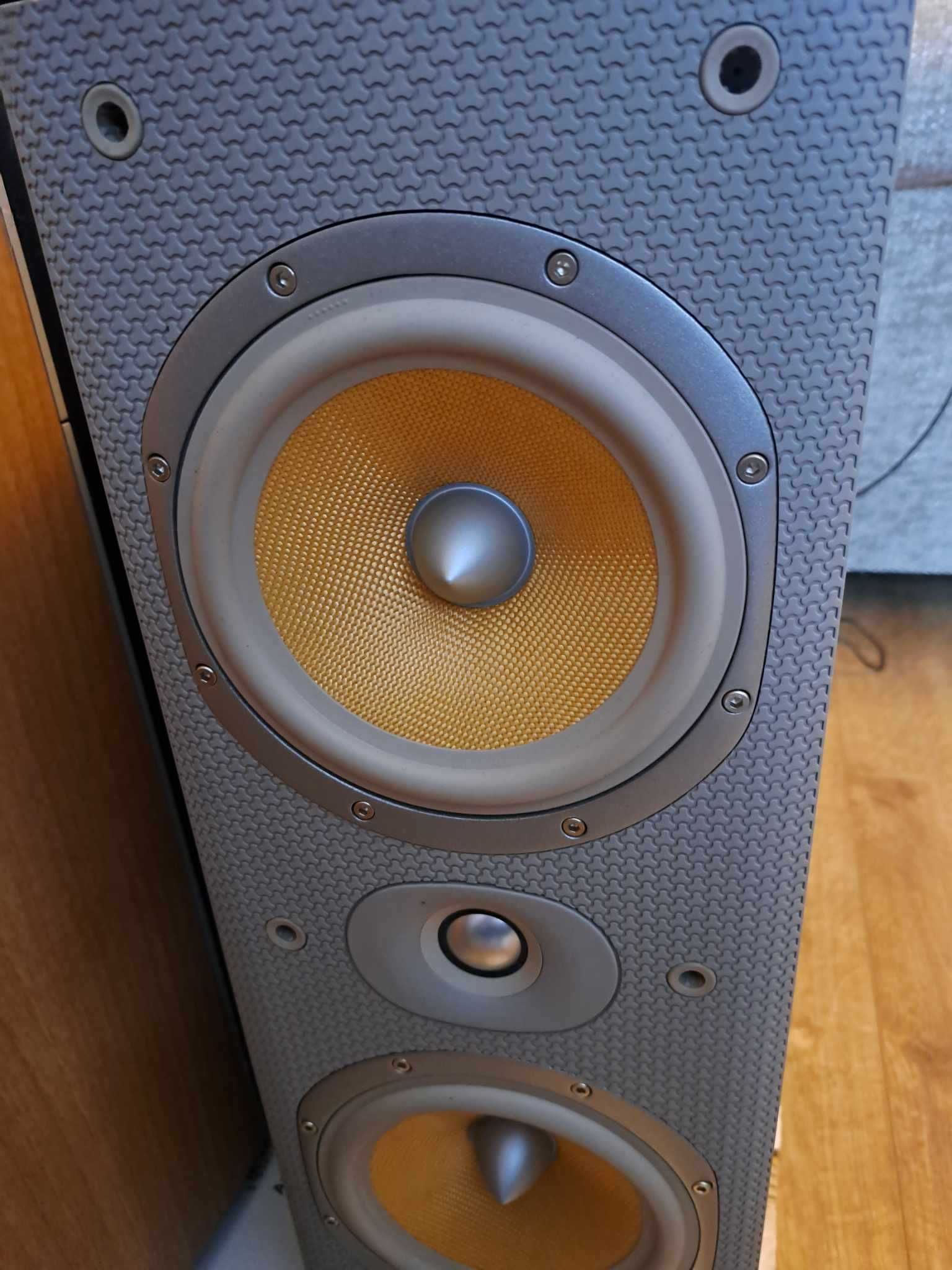 Bowers and Wilkins 5.0 home theaters