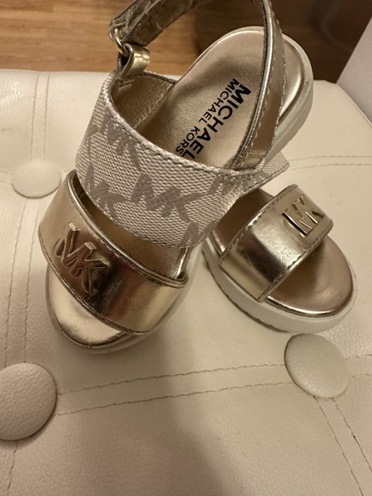 Sandale aurii fetita Michael Kors 21