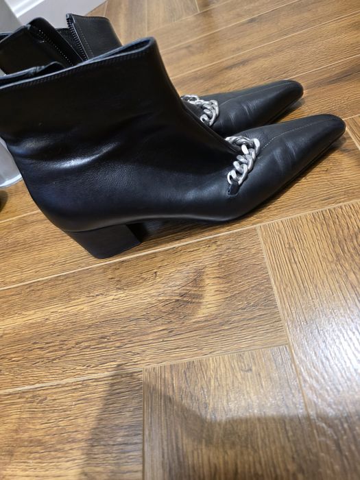 Продам женские ботиночки. TOM FORD.В хорошем состоянии