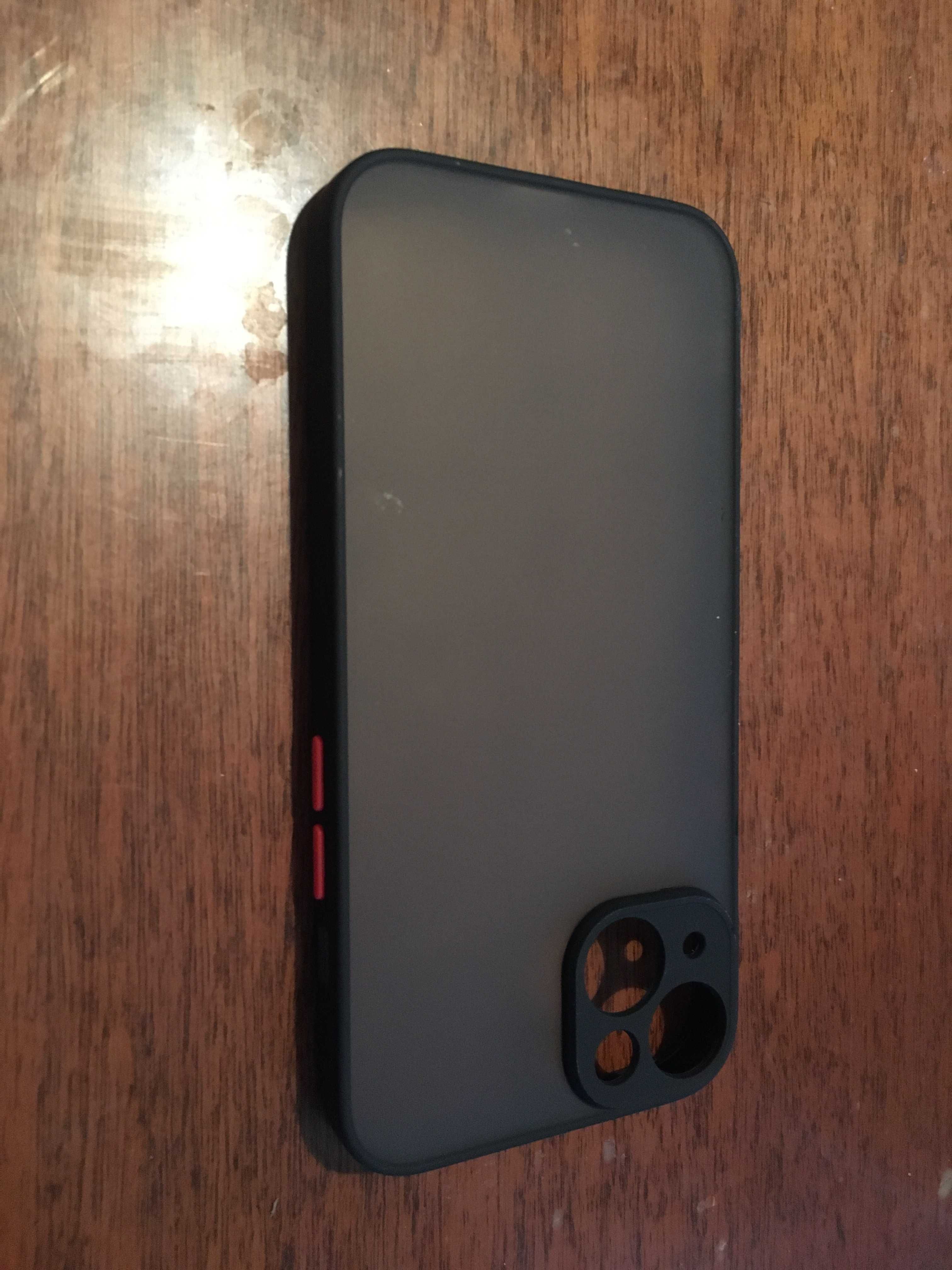 Два калъфа за 20лв-Iphone 13 и 14