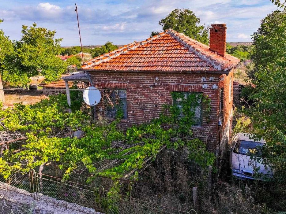 Продава се Къща в с. Сърнево, Област Бургас - 70 кв.м за 285 €/кв.м - Снимка #1