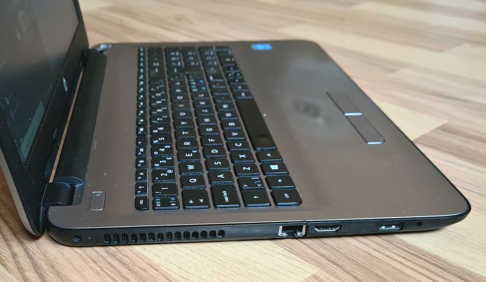 Laptop Slim HP 15" Full HD, i3-5005u, 6 GB Ram, SSD 1280 GB bateria 3h