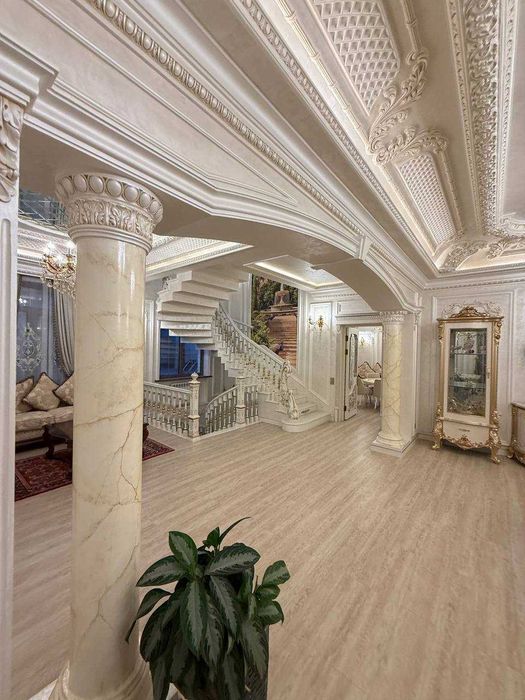 Продаётся Дом 8 соток 8 комнат 600 м² Бассейн Хаммам