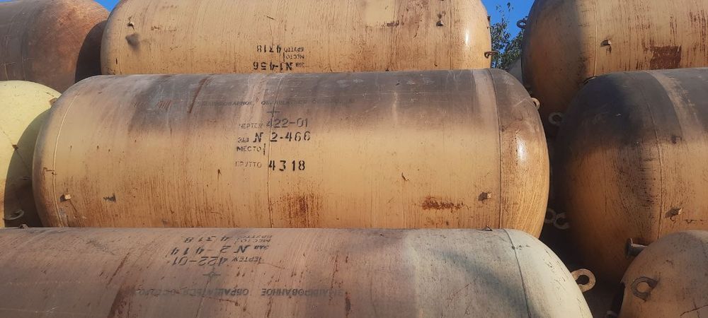 Emalni Yomkost 24 kub narxini telda kelishamiz manzil toshkent shaxar.