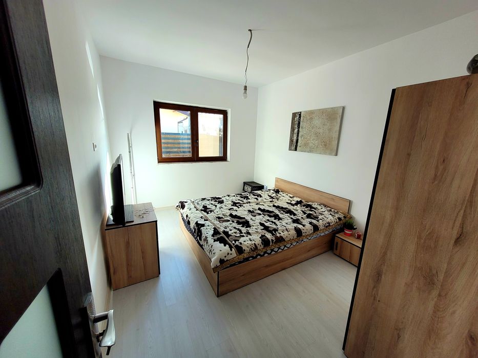 Proprietar Vand casa 2021, 4 camere, 2 bai, 300 mp teren