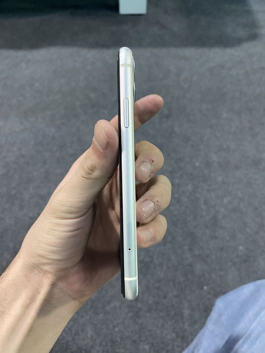 Iphoni 11 sotiladi 3.2mln