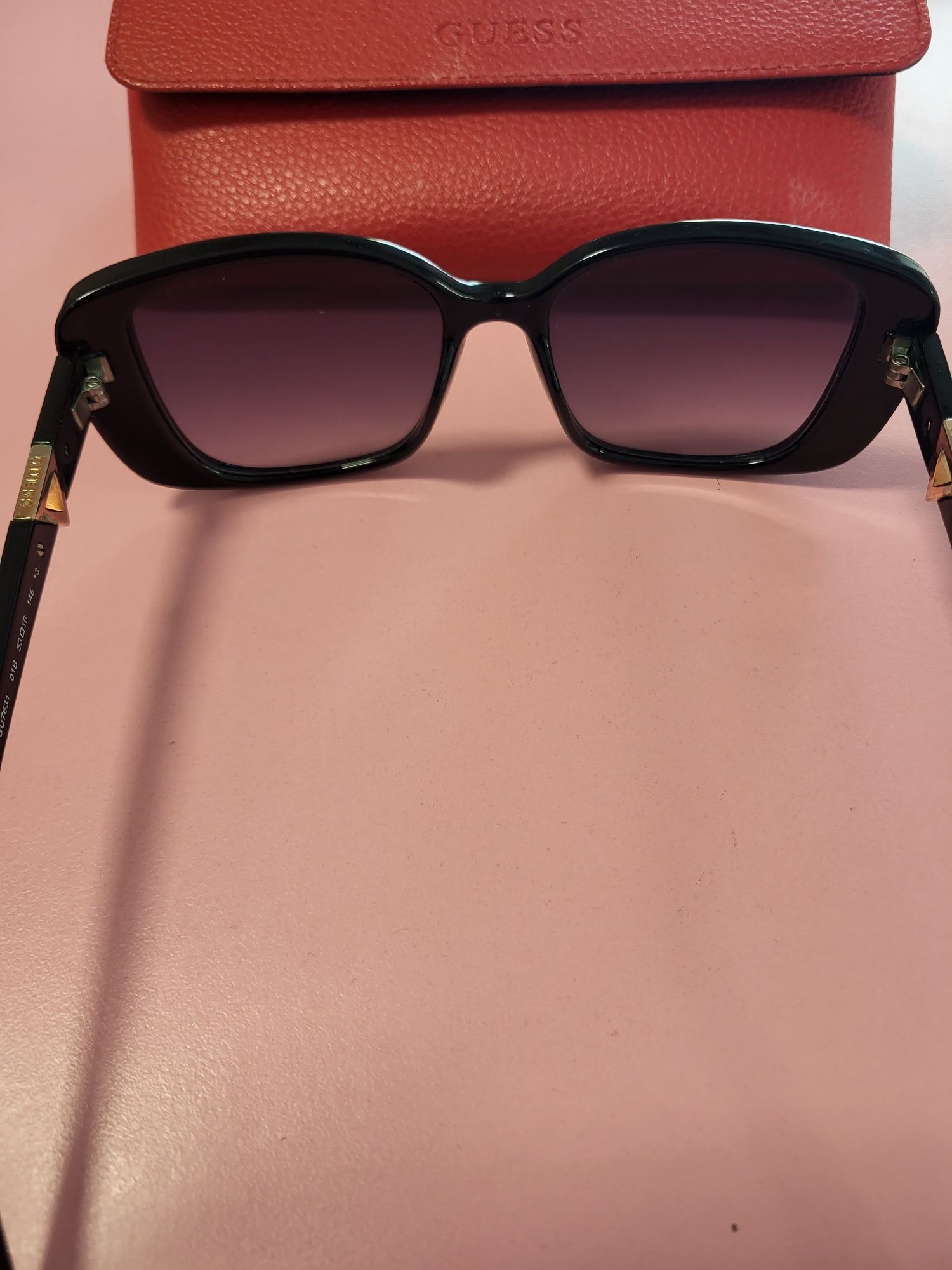 Guess, Dolce & Gabbana слънчеви очила