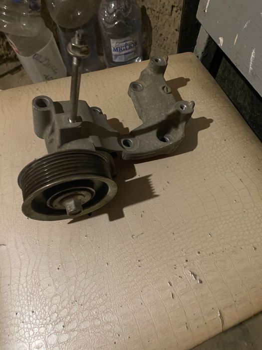 Тойота лексус ролик ( привозной) 30 к