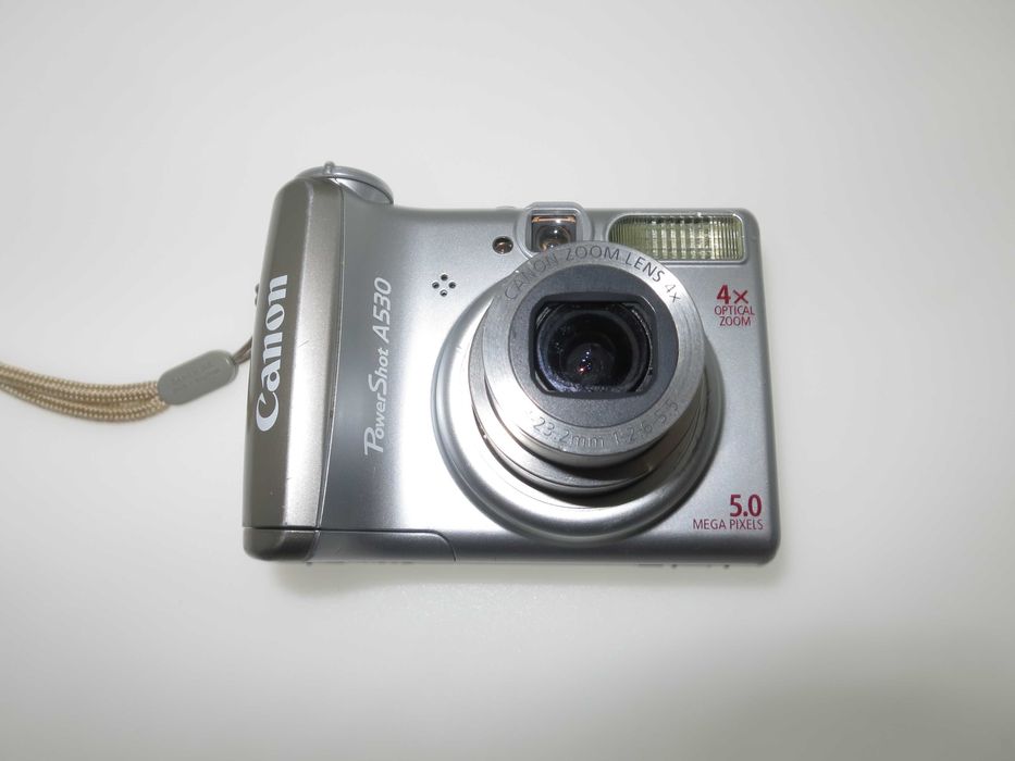 Canon PowerShot A530 ретро дигитален фотоапарат работи и снима отлично