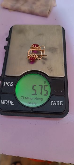 Тилла сирга сотилади