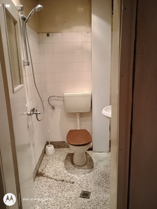 Под наем 3 стаен, София, кв. Изток, 100 кв.м. обзаведен, партер