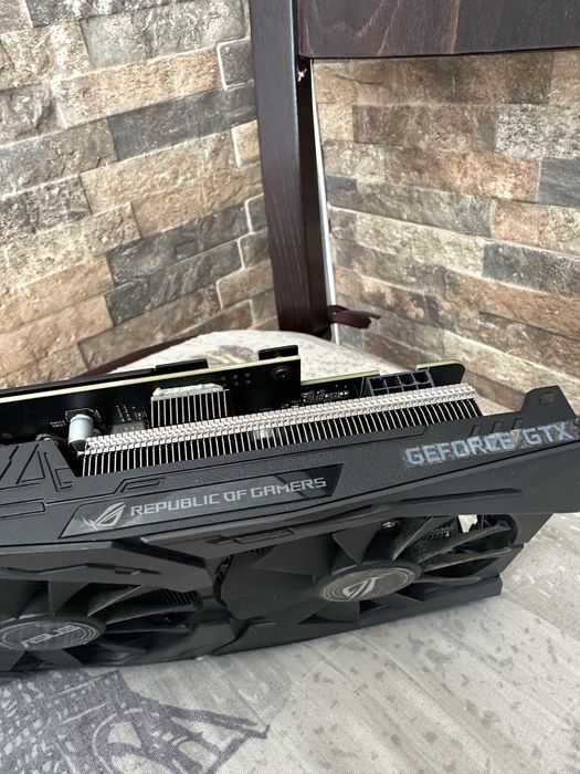 Видео карта ASUS 1070Ti ROG STRIX 8Gb