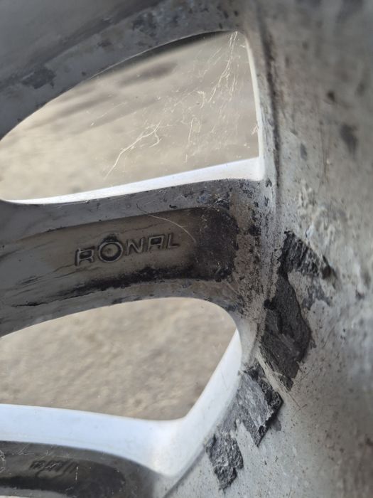 Vand ajnte originale Skoda Superb R17