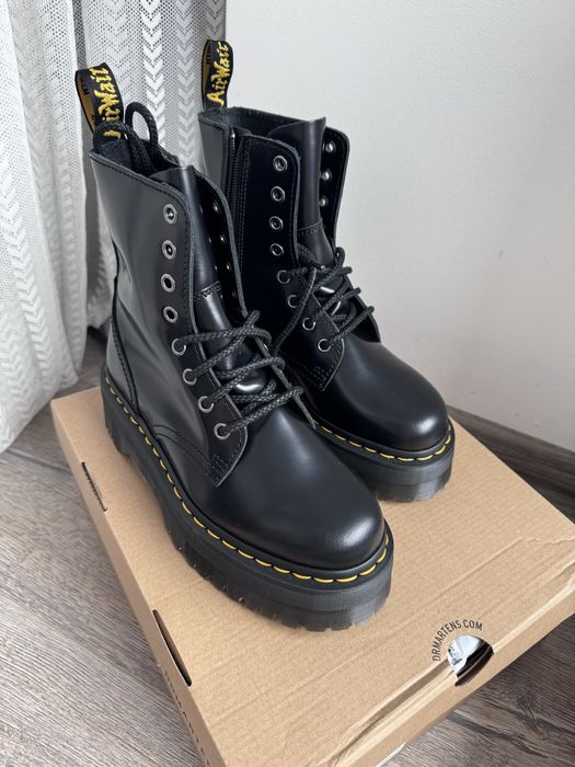 Bocanci Dr Martens noi