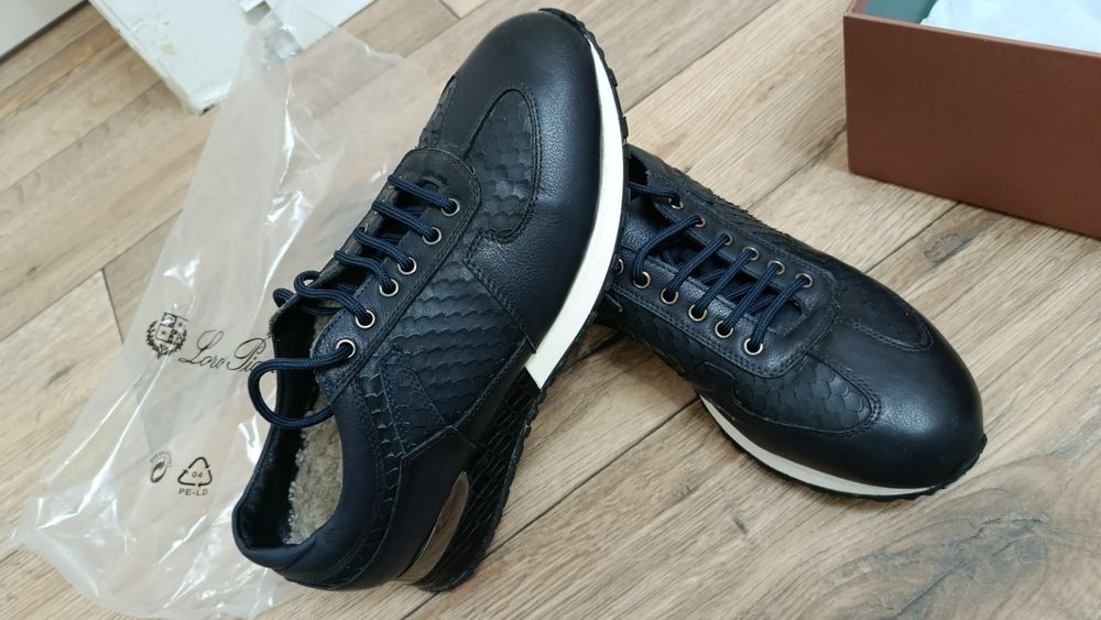 Кроссовки с мехом в идеальном состоянии