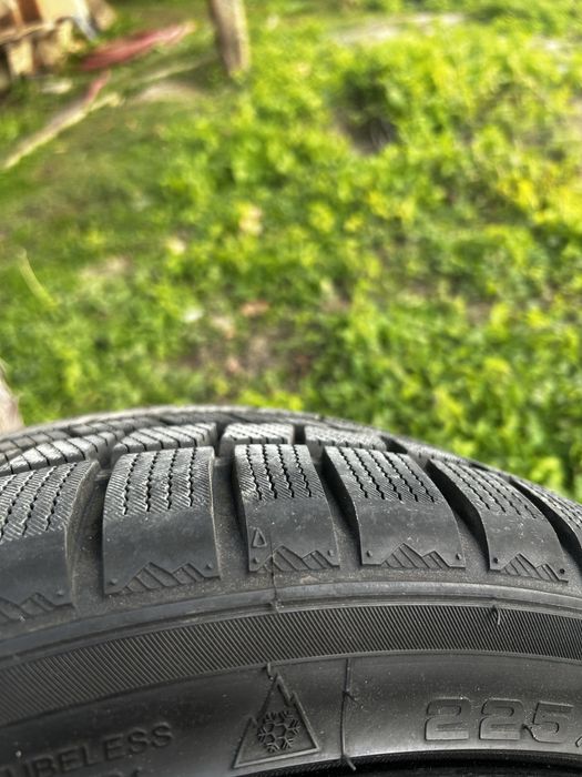 зимни гуми  като нови карал съм само един месец с тях !