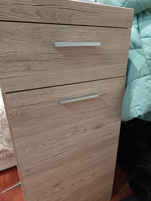 Прихожая шкаф и вешалка