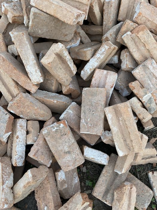 Стара тухла -единичка с канал