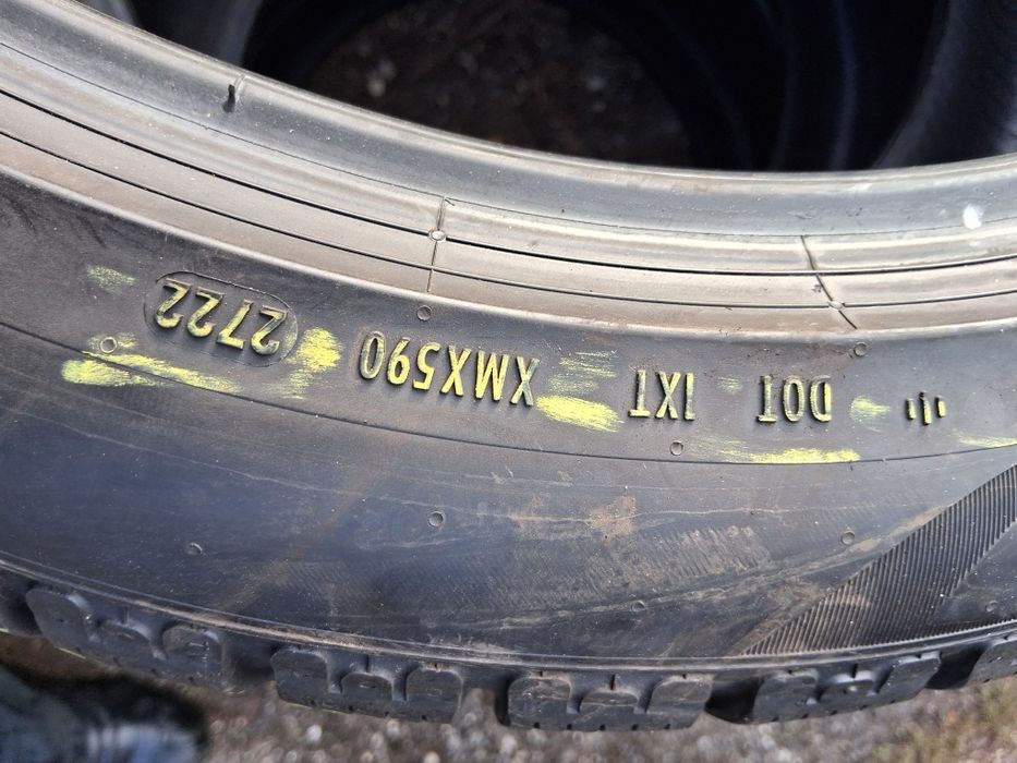 285 40 20 PIRELLI  2бр зимни дот 2022г