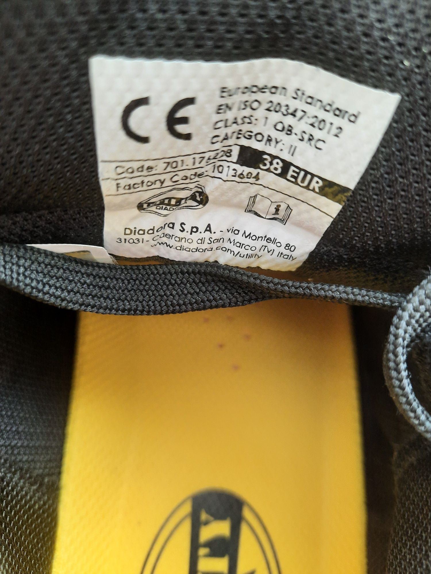 Дамски обувки DIADORA
