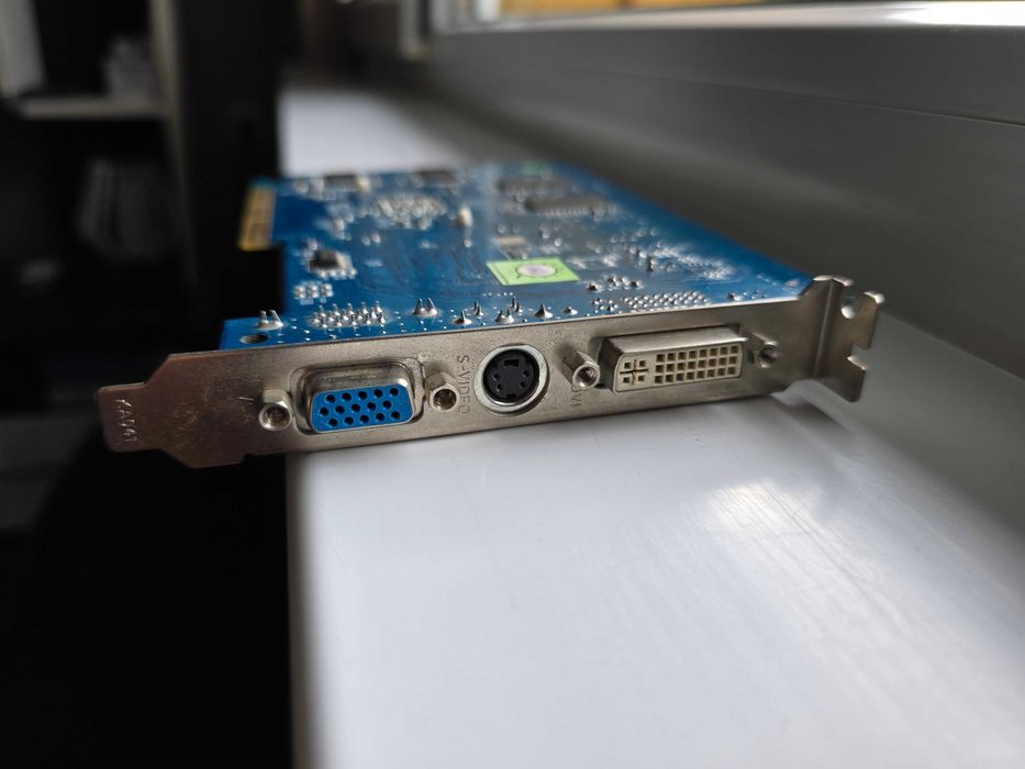 AGP Видеокарта NVIDIA GeForce FX 5200 128MB – За Колекционери