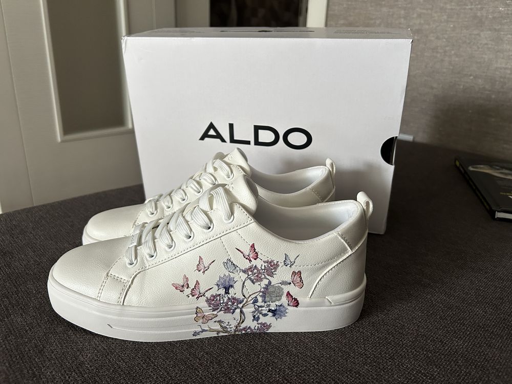 Страхотни дамски кецове ALDO