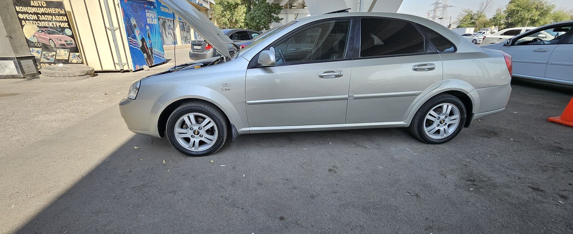 Yurishlari zor ayiblari yoq pultlari bor