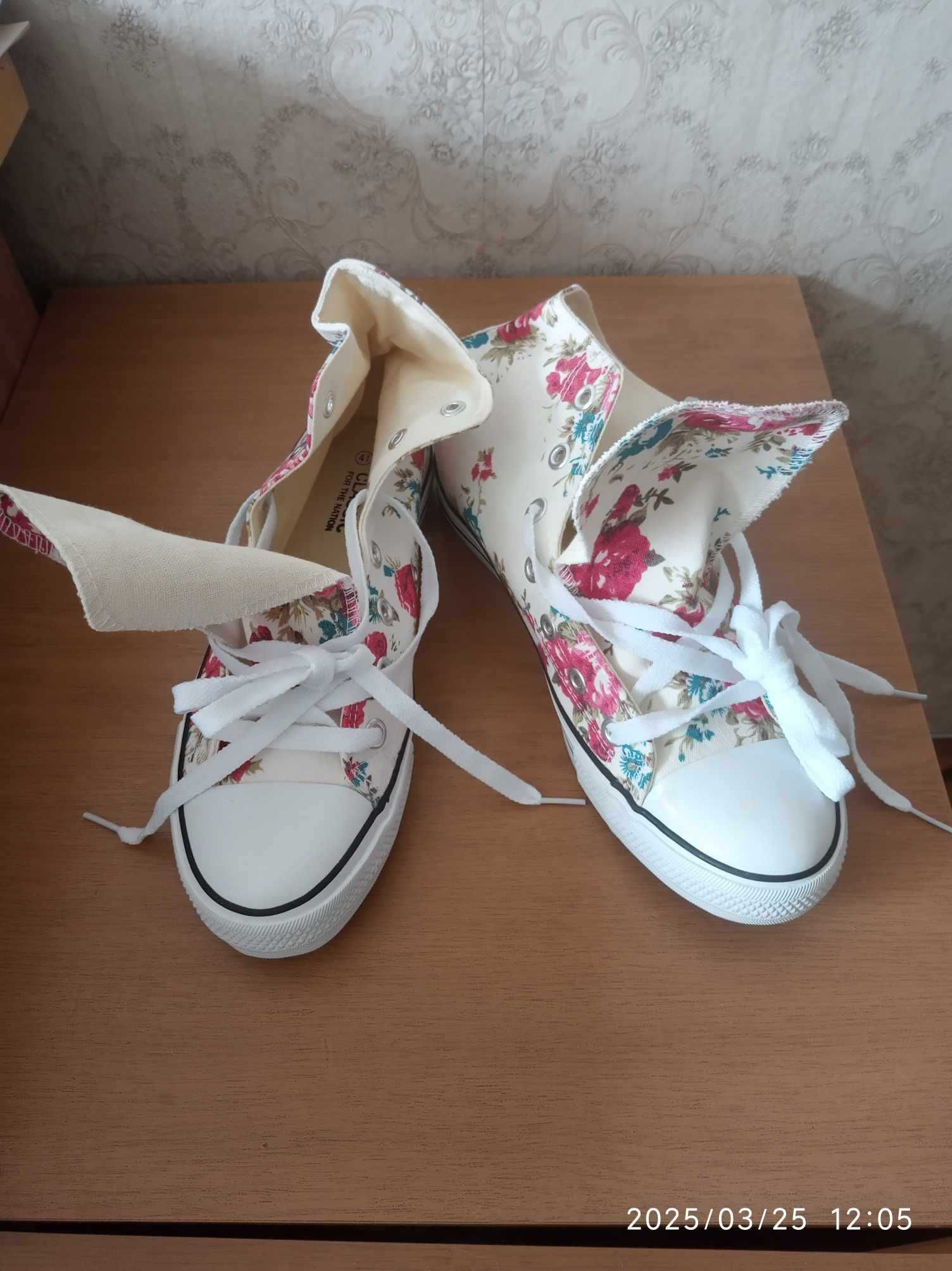 Дамски кецове, чисто нови