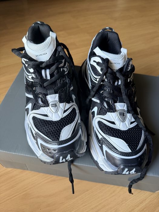 Balenciaga runner