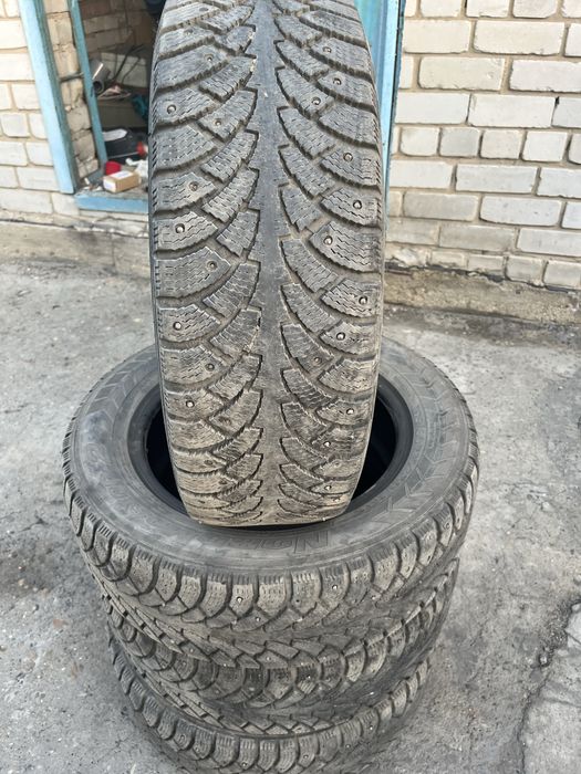 Продам шины зимние
