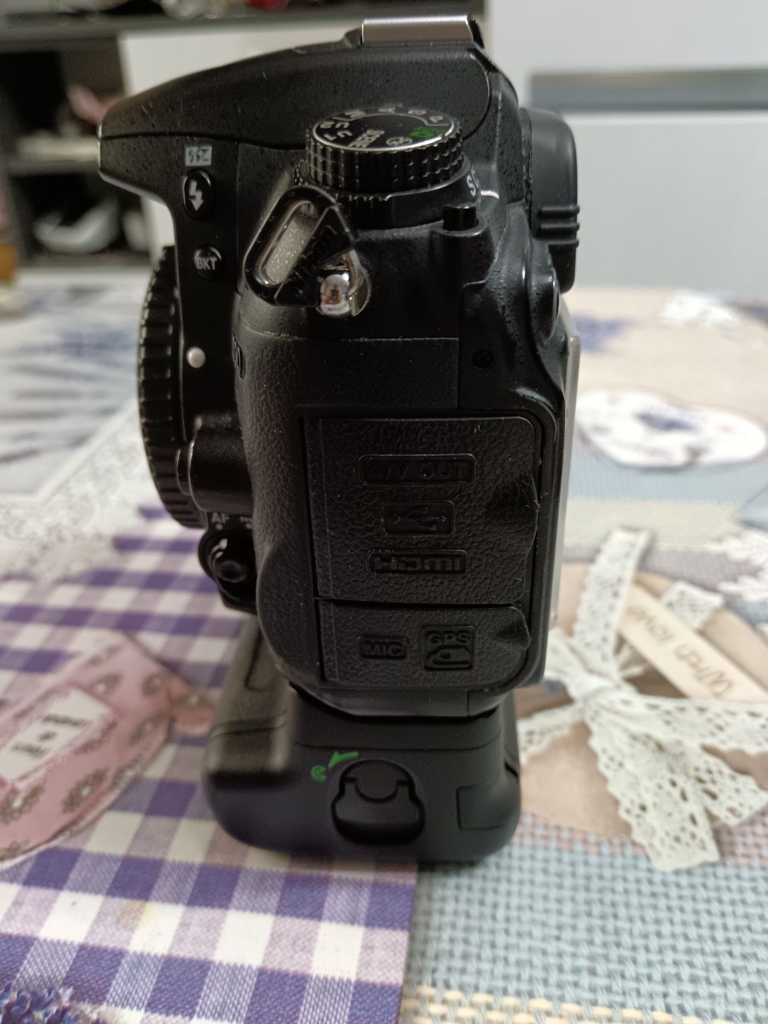 Продавам Nikon D7000
