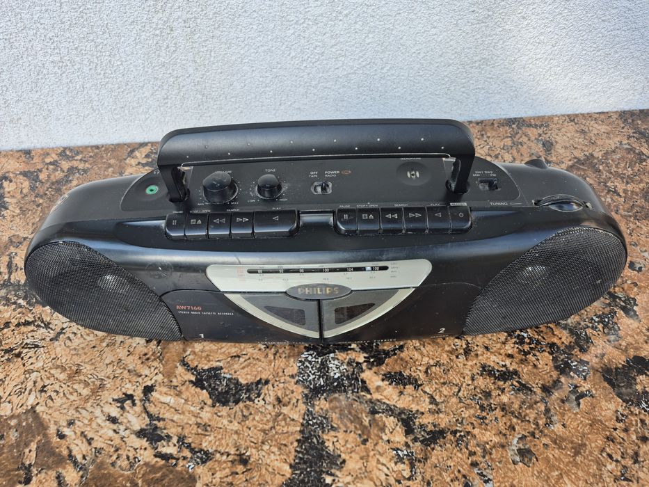 Radio casetofon marca Philips,model AW-7160