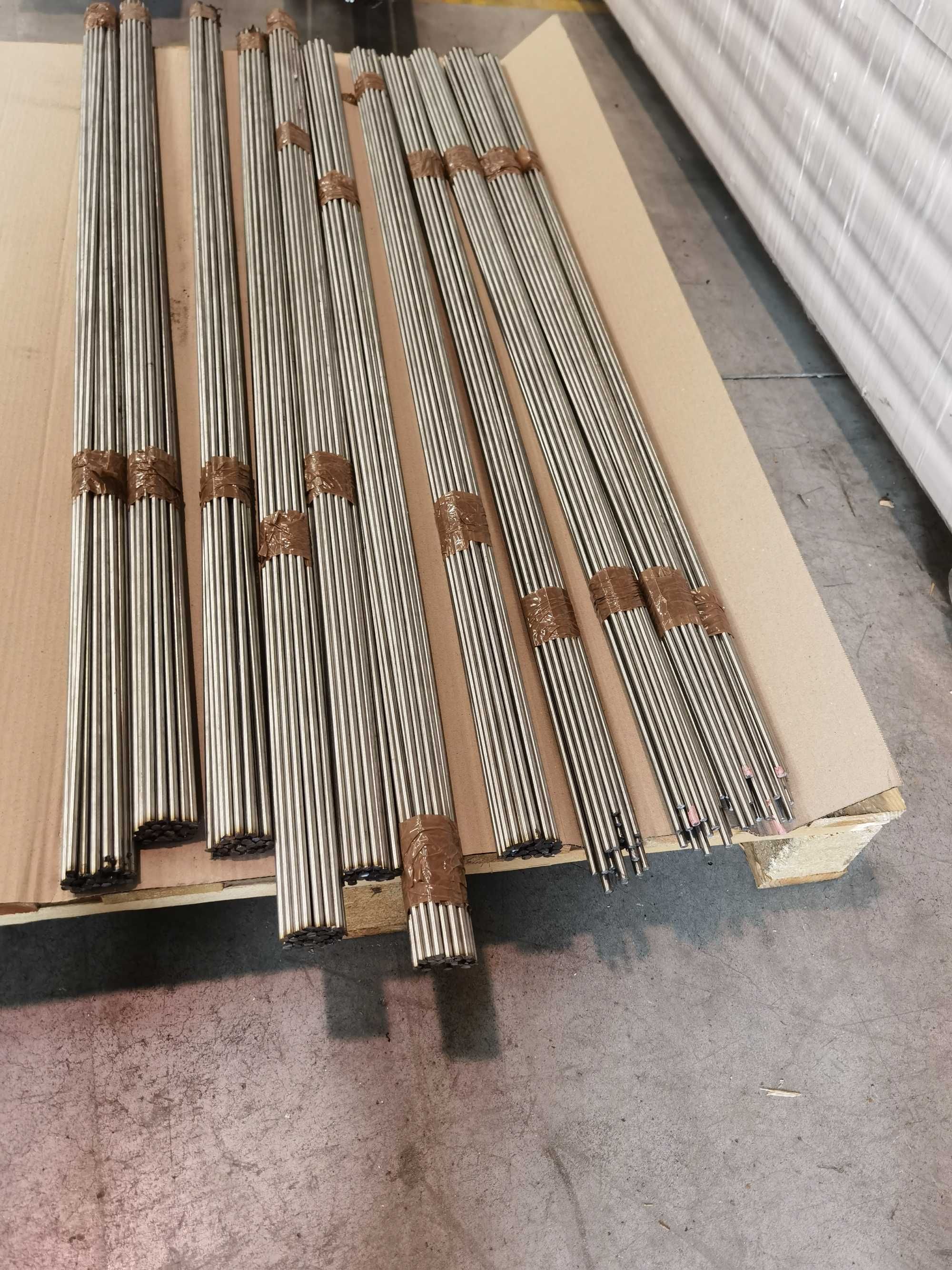 Vând bare inox alimentar AISI 304 Ø3 mm si Ø6 mm