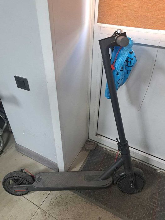 Xiaomi Mijia M365 (лот 786871 г. Кокшетау, ул. Абая 128, 21)