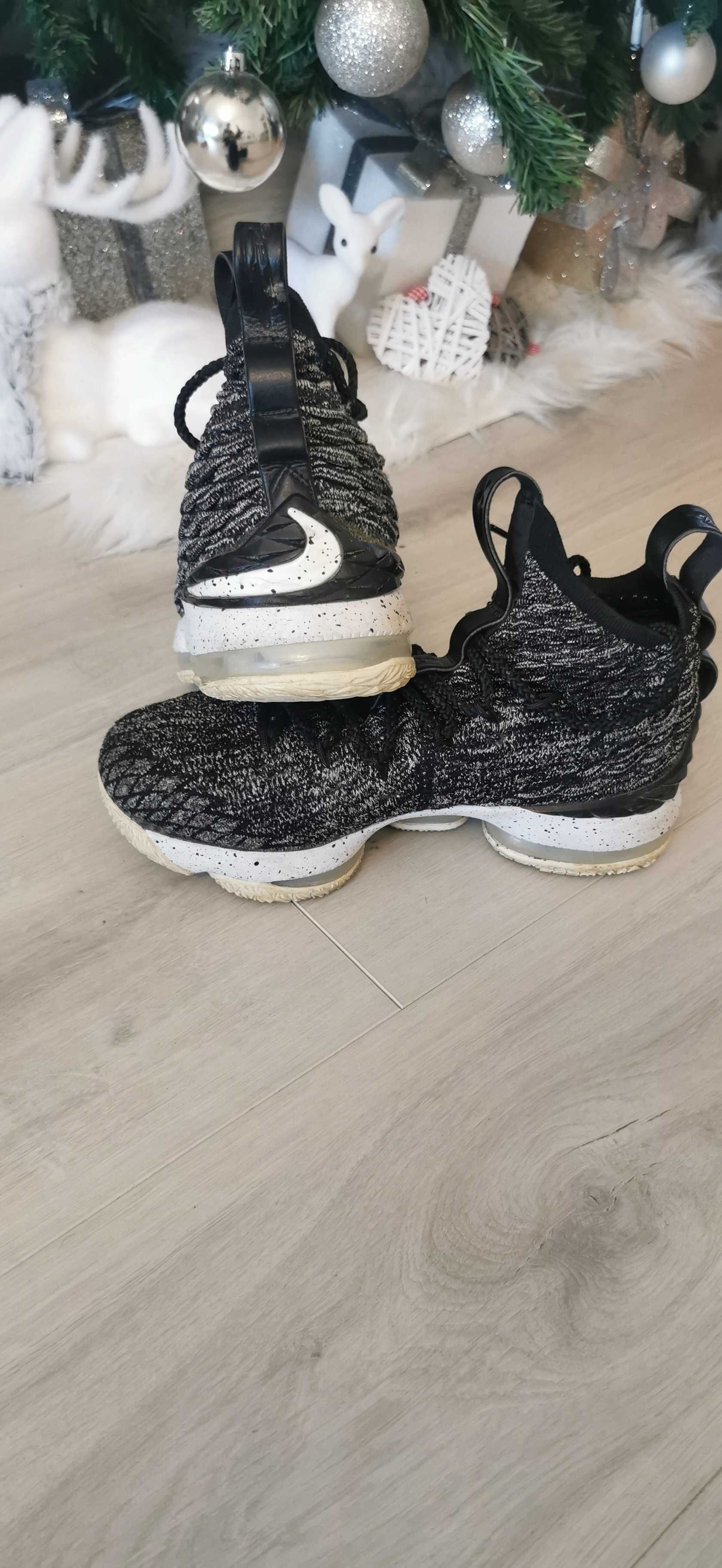 Nike lebron 15 de vanzare