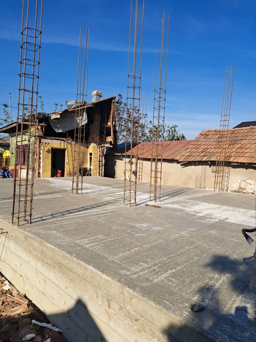 Meseriaș execut lucrari