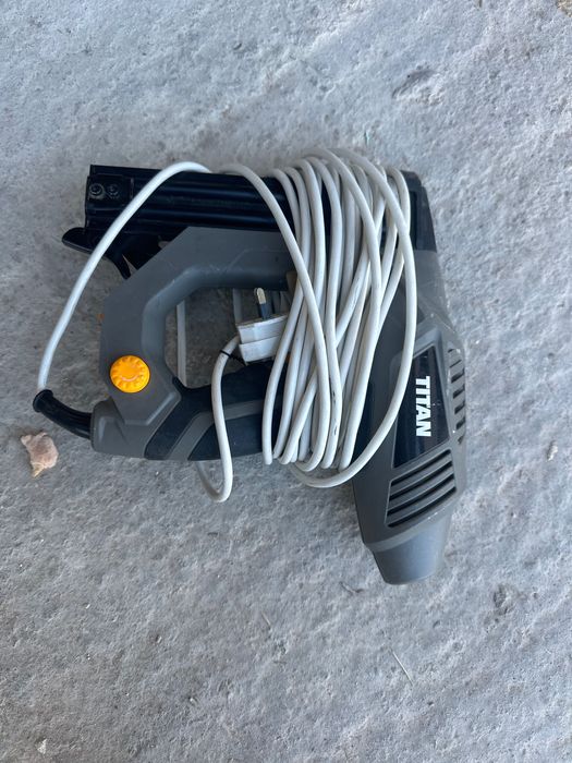 пистолет за пирони