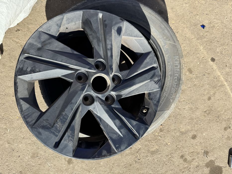 Продам диск от элантры R16