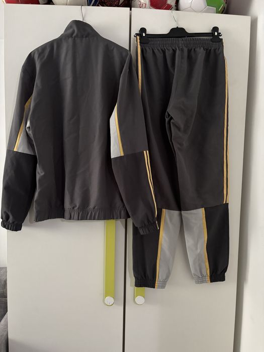 Trening Adidas mar S