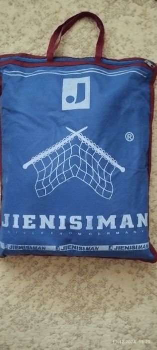 Мужской жемпер сотилади