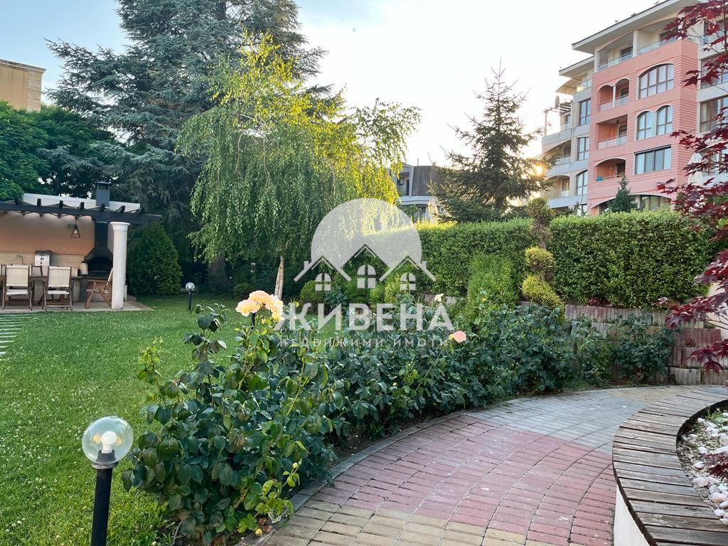 Продава се Двустаен апартамент в к.к. Св.Св. Константин и Елена - 76 кв.м за 2303 €/кв.м - Снимка #9